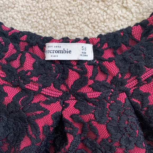 Abercrombie Pink/Black Lace Skirt - Picture 2 of 3
